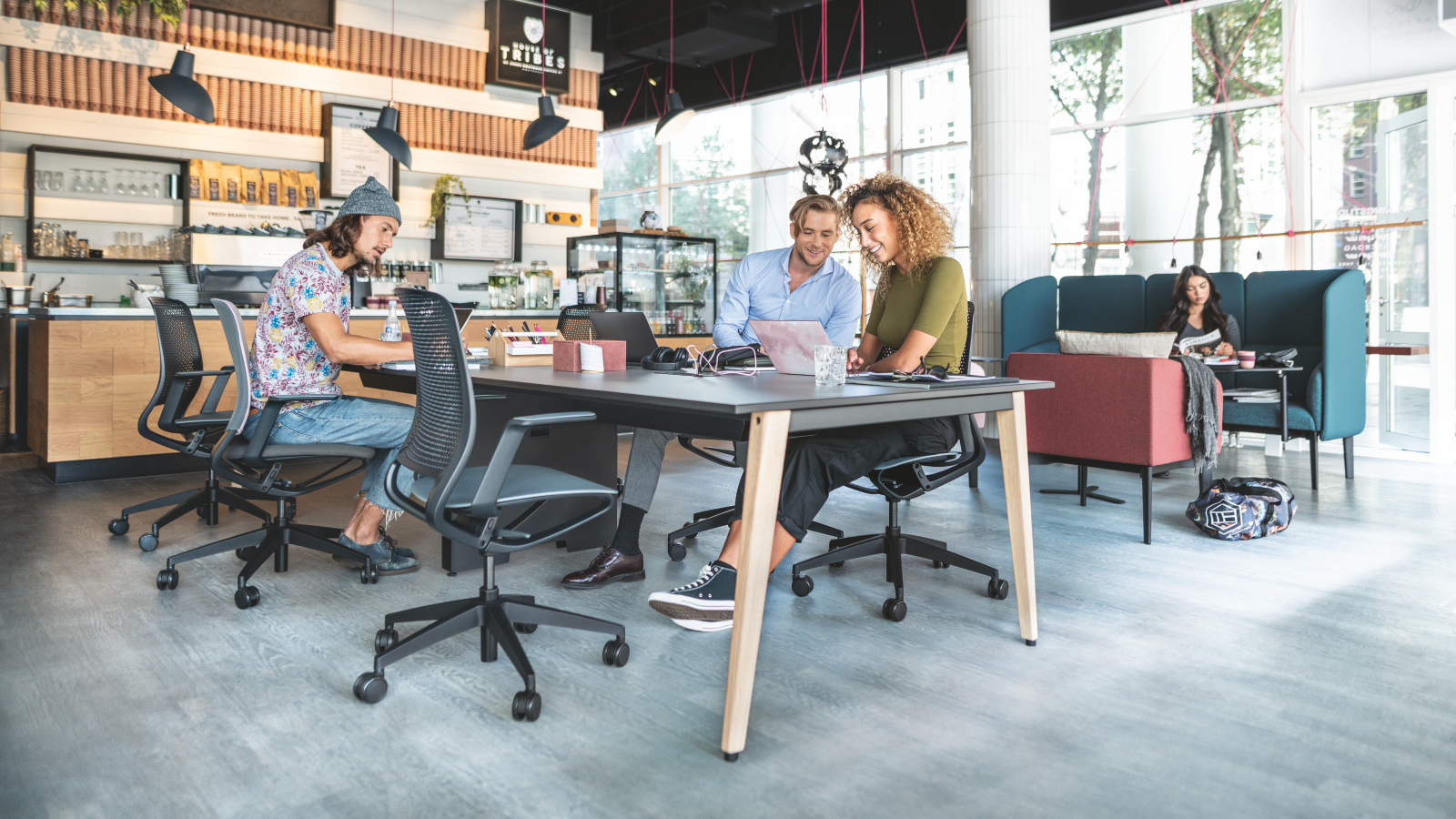 Meeting & conference table