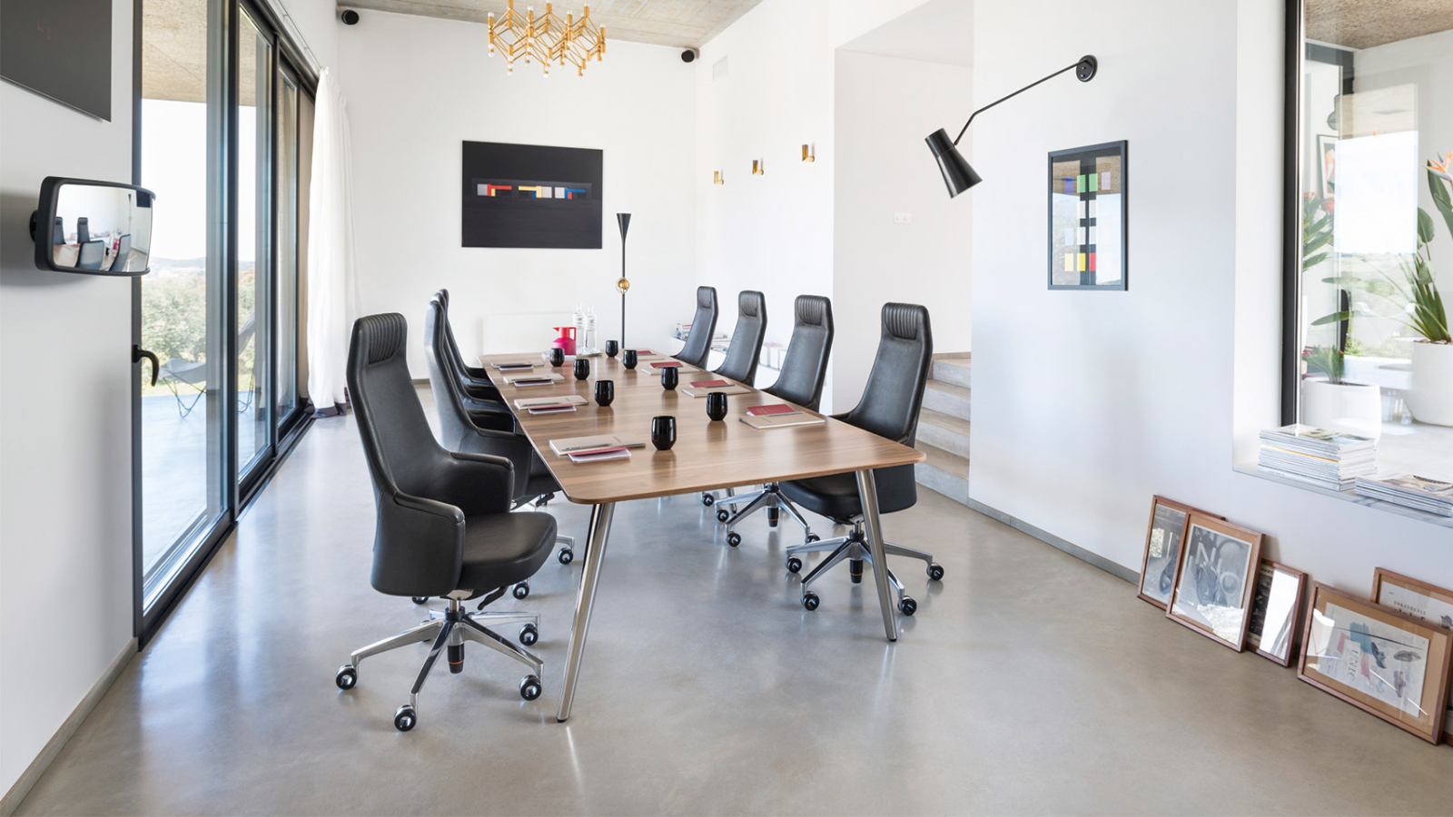 Meeting & conference table