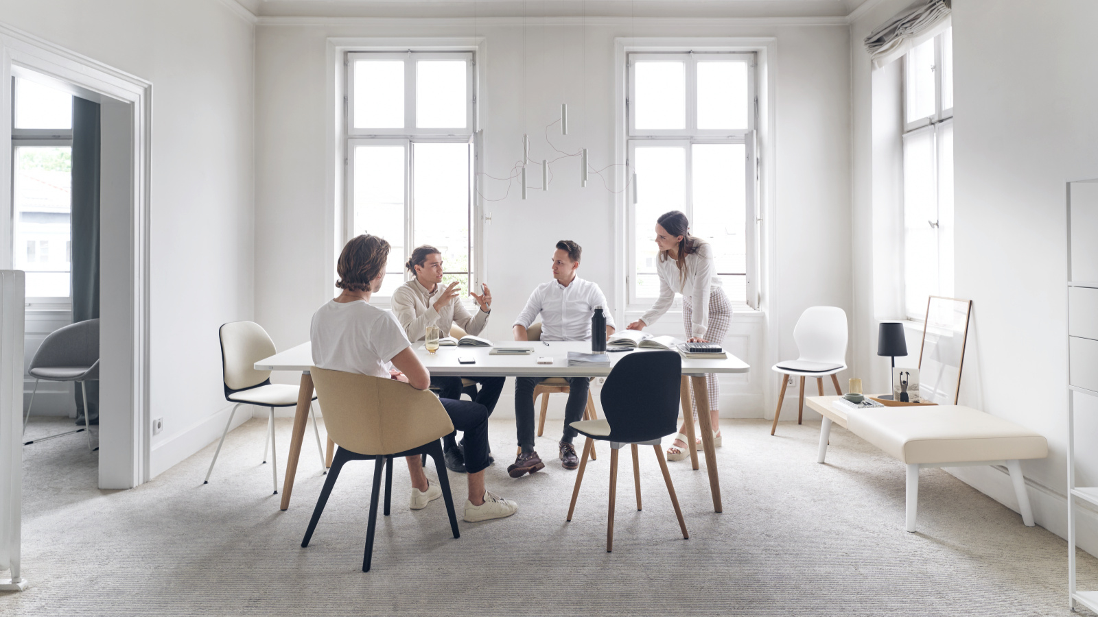 Meeting & conference table