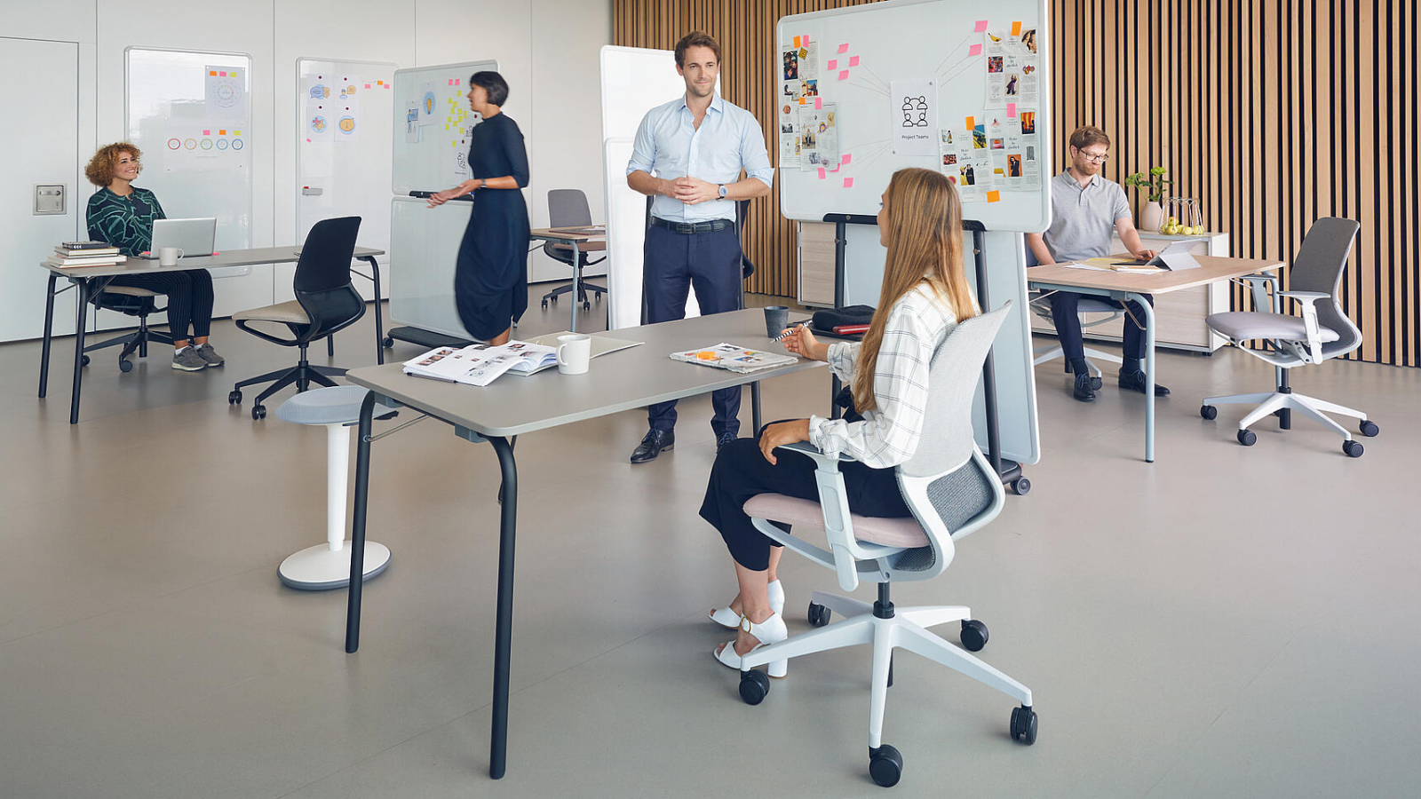 Folding tables